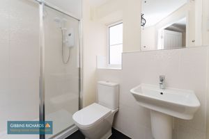 En-Suite- click for photo gallery